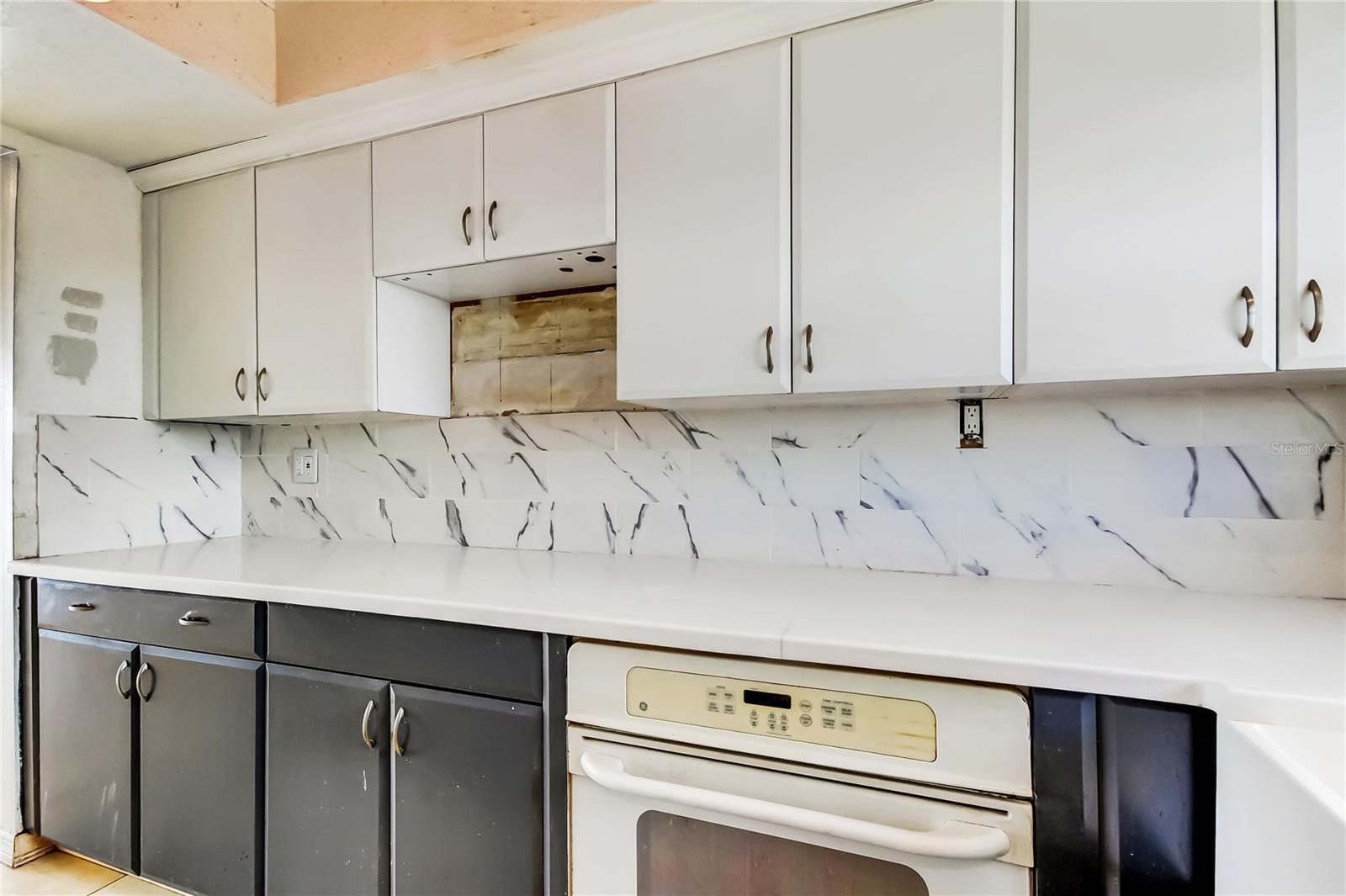 Image 25 of 57 For 4939 Floramar Terrace 410