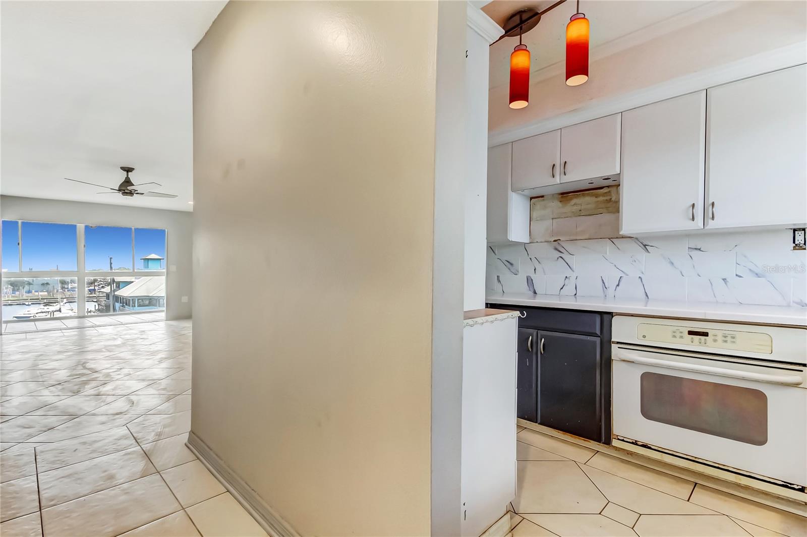Image 26 of 57 For 4939 Floramar Terrace 410