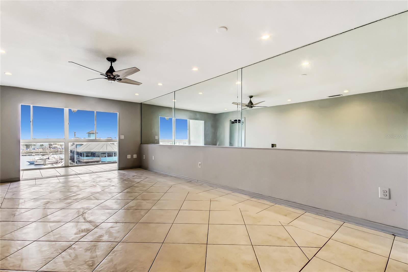 Image 7 of 57 For 4939 Floramar Terrace 410