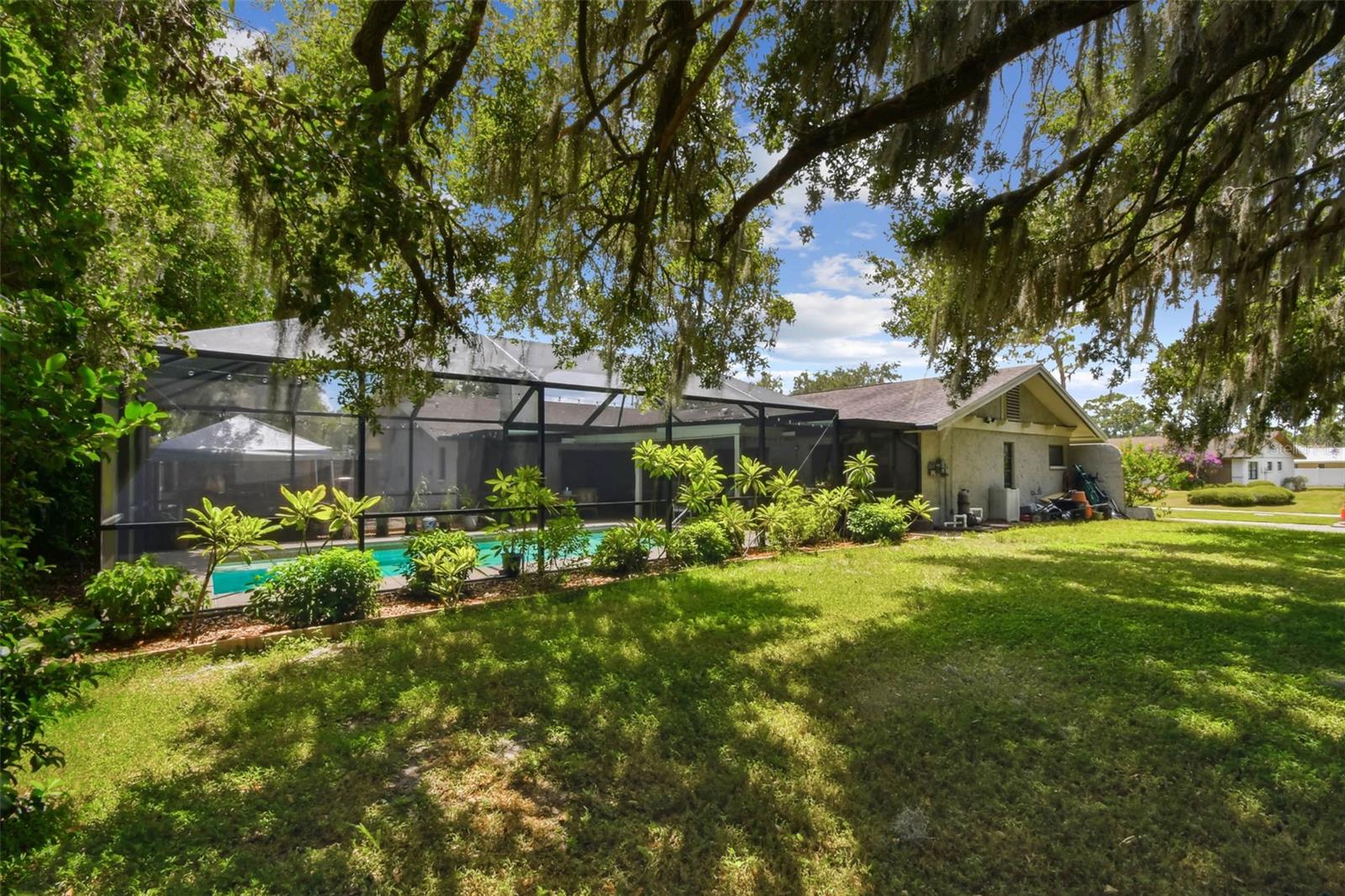 Image 21 of 30 For 1904 Teakwood Drive