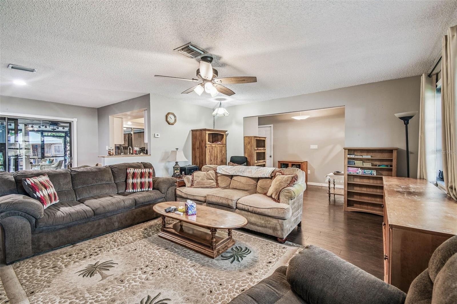 Image 5 of 30 For 1904 Teakwood Drive