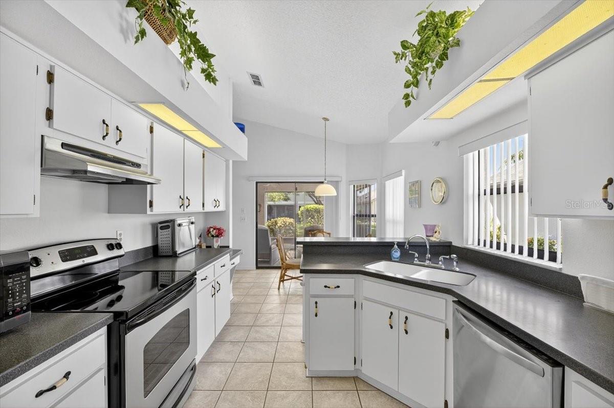 Image 11 of 54 For 1828 Del Webb Boulevard