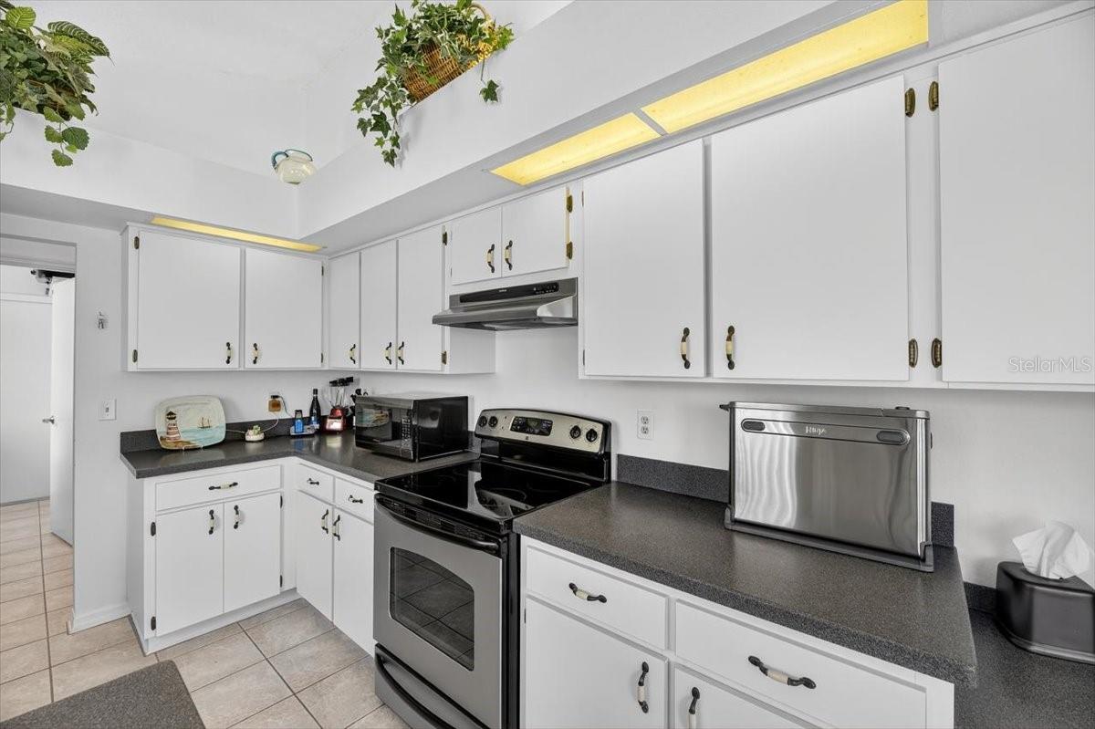 Image 13 of 54 For 1828 Del Webb Boulevard