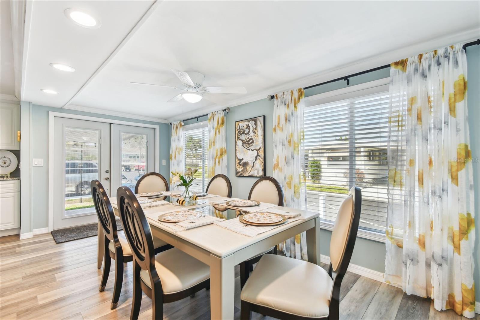 Image 14 of 82 For 12651 Seminole Boulevard 2i