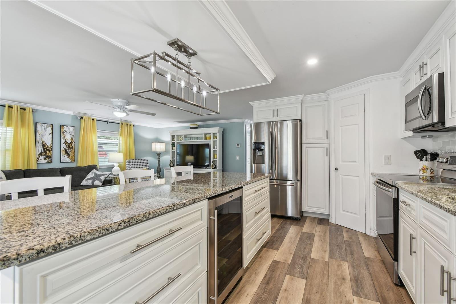 Image 19 of 82 For 12651 Seminole Boulevard 2i