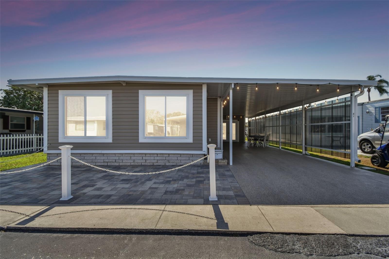 Image 2 of 82 For 12651 Seminole Boulevard 2i