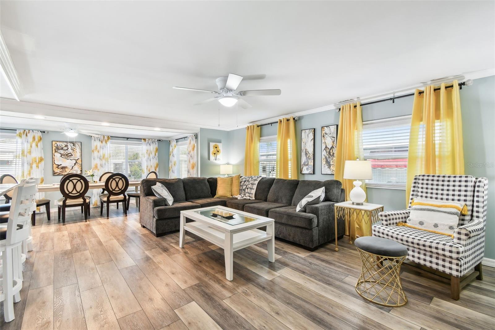 Image 24 of 82 For 12651 Seminole Boulevard 2i