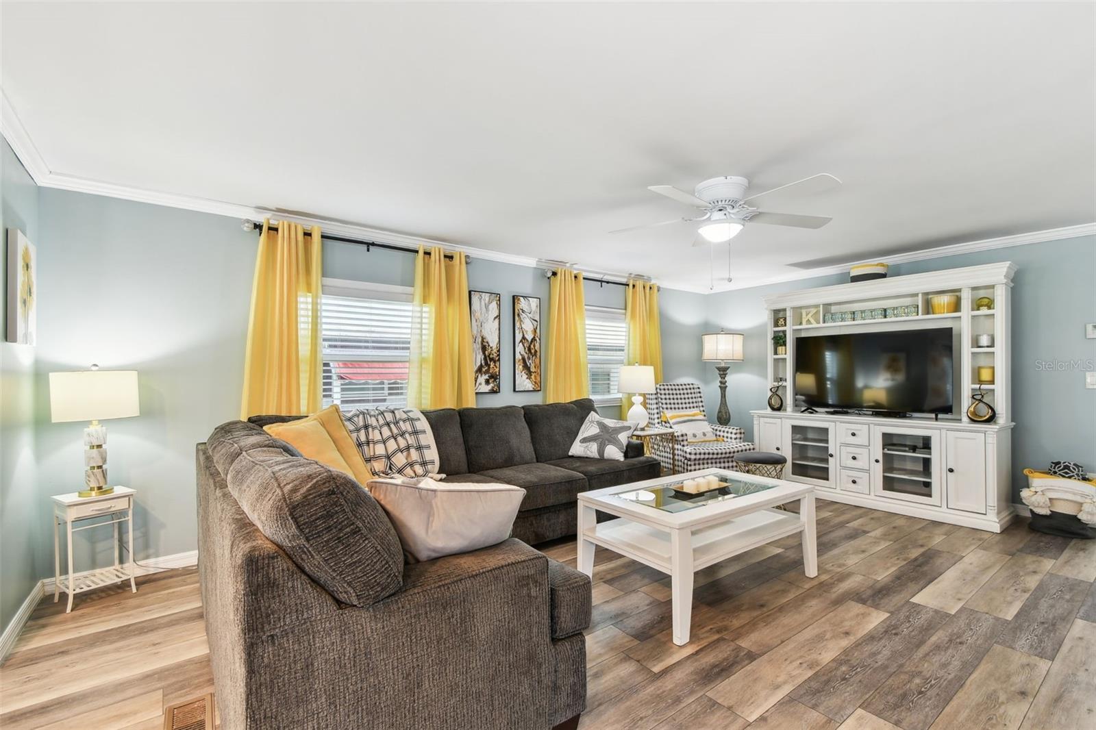 Image 25 of 82 For 12651 Seminole Boulevard 2i