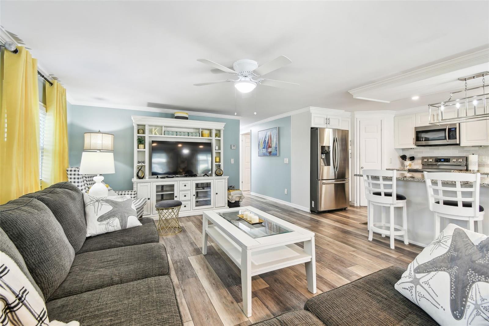 Image 26 of 82 For 12651 Seminole Boulevard 2i