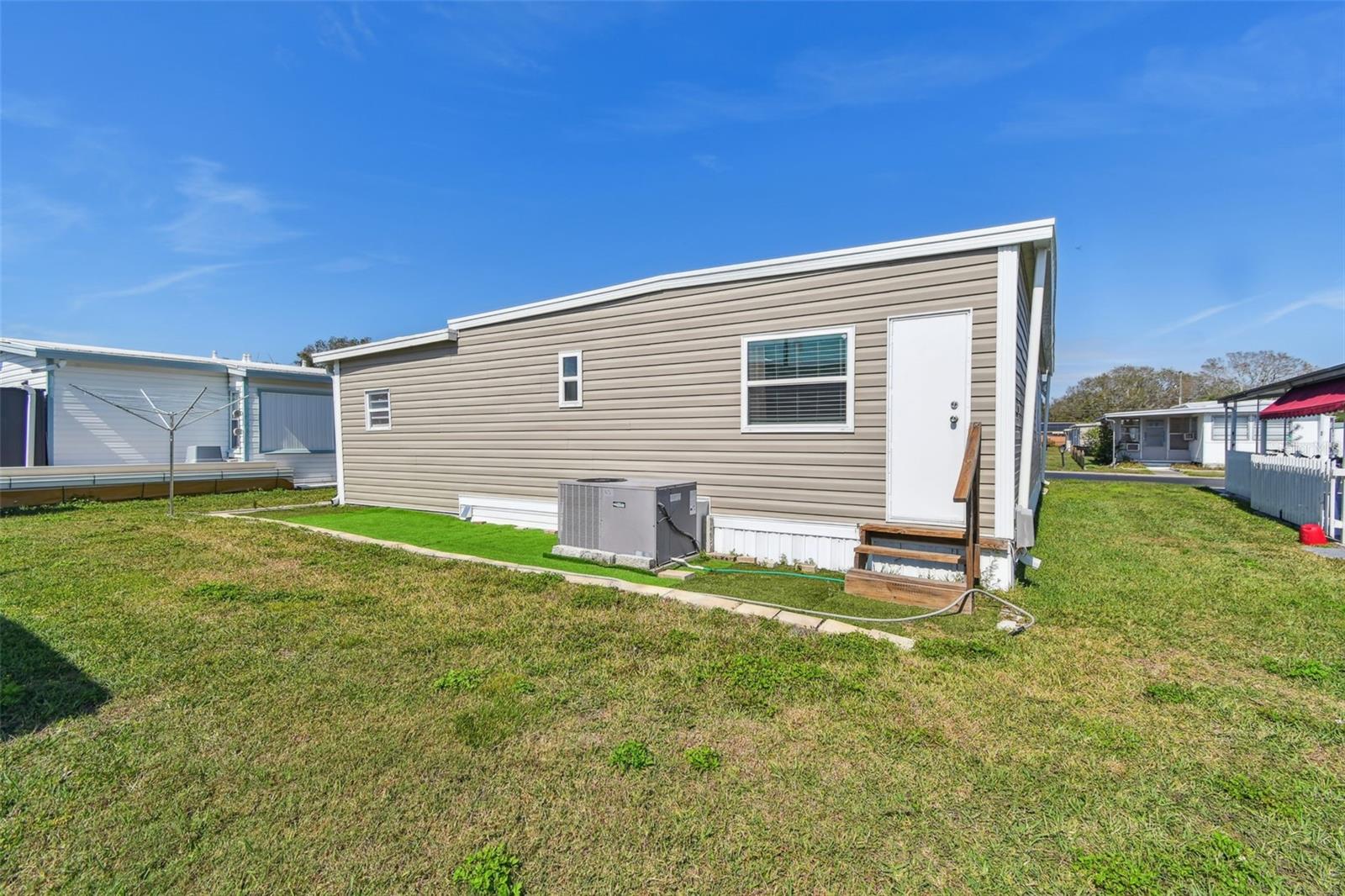 Image 60 of 82 For 12651 Seminole Boulevard 2i