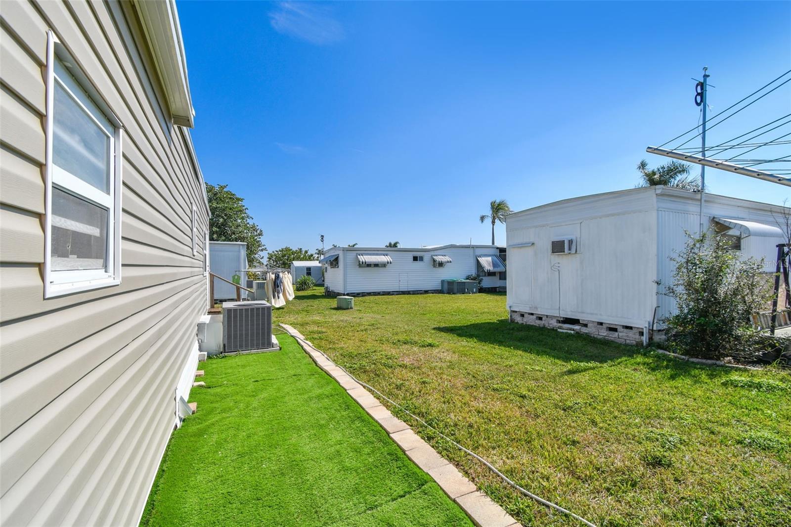 Image 62 of 82 For 12651 Seminole Boulevard 2i