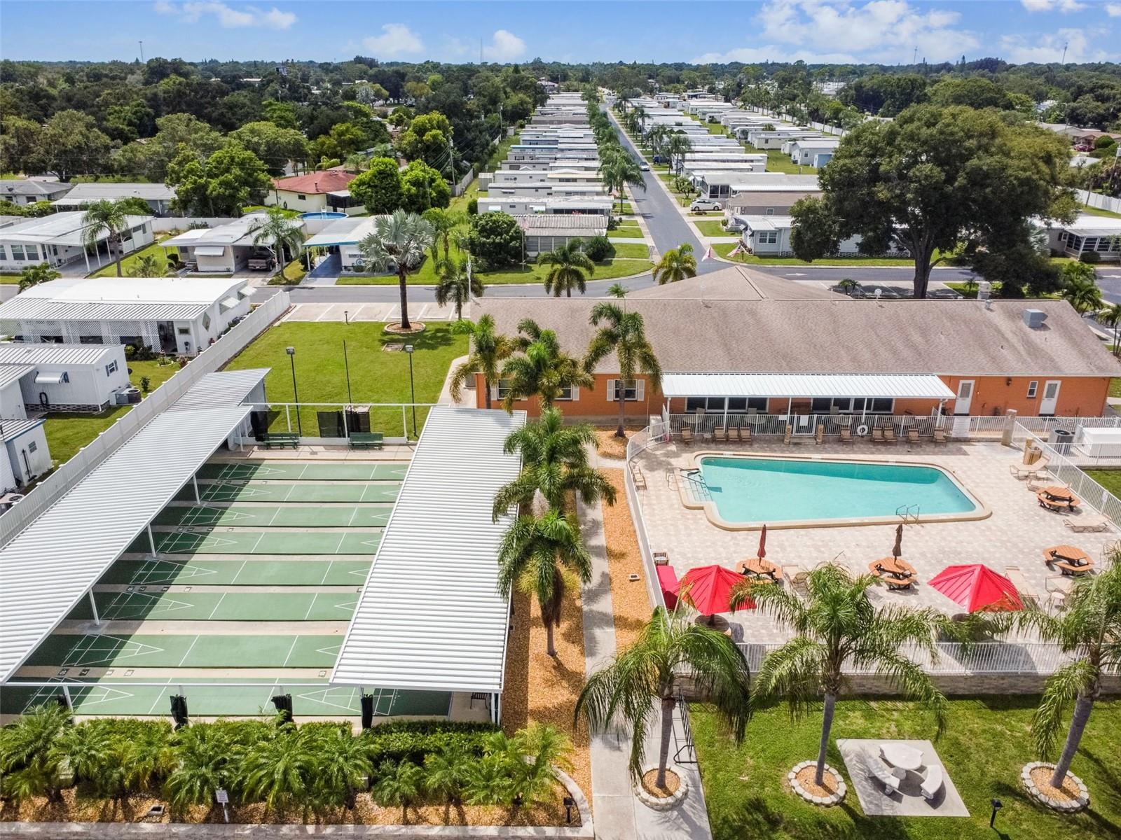 Image 73 of 82 For 12651 Seminole Boulevard 2i