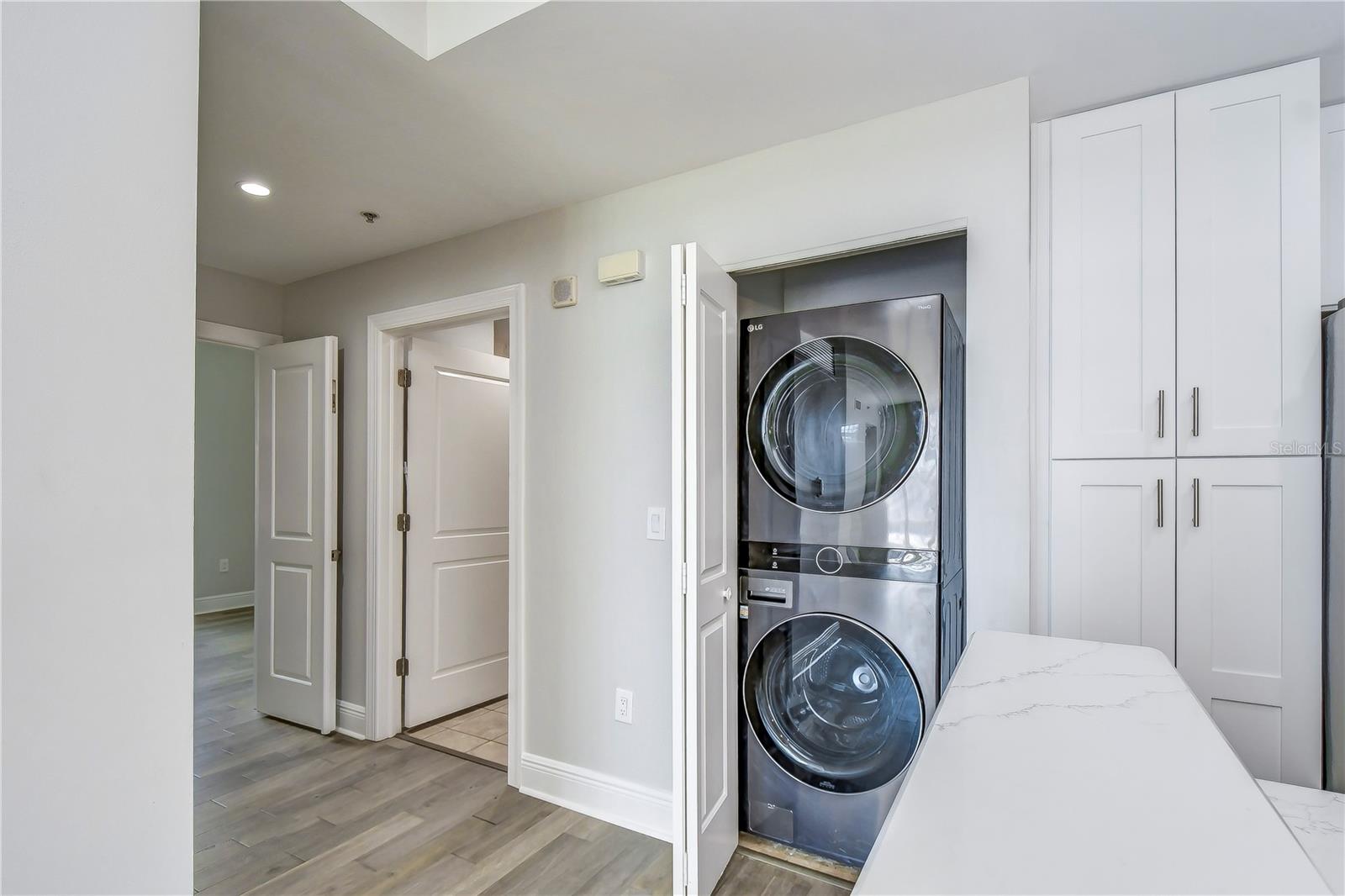 Image 11 of 40 For 1238 Kennedy Boulevard 701