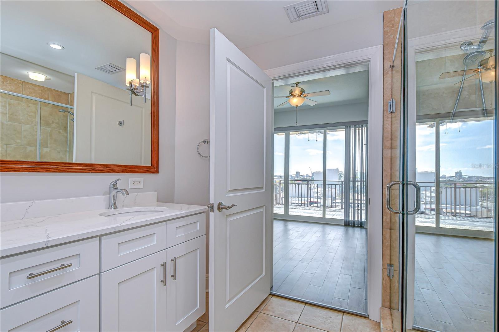 Image 20 of 40 For 1238 Kennedy Boulevard 701