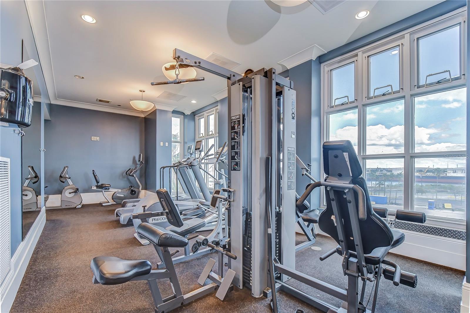 Image 32 of 40 For 1238 Kennedy Boulevard 701