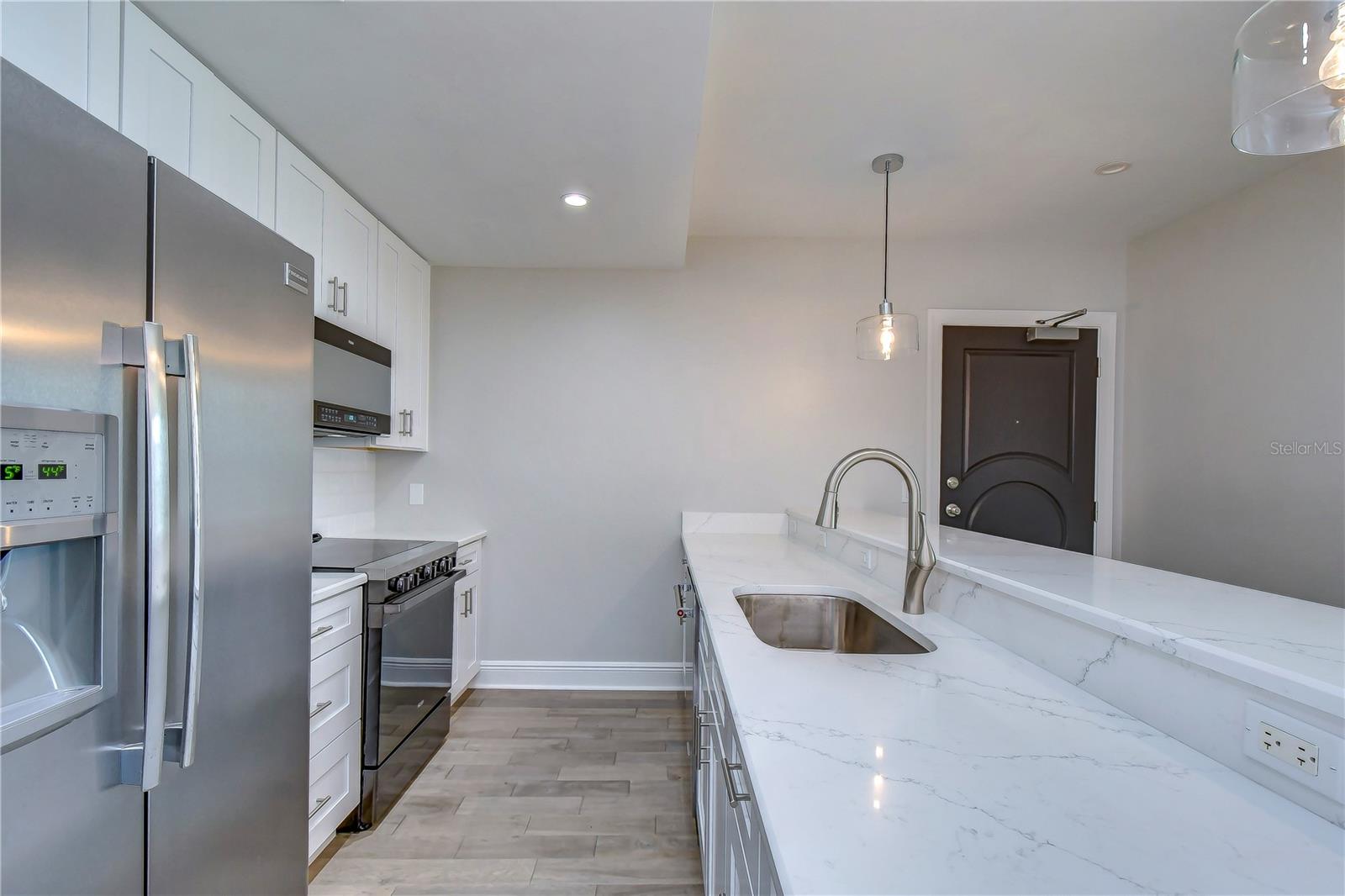 Image 6 of 40 For 1238 Kennedy Boulevard 701