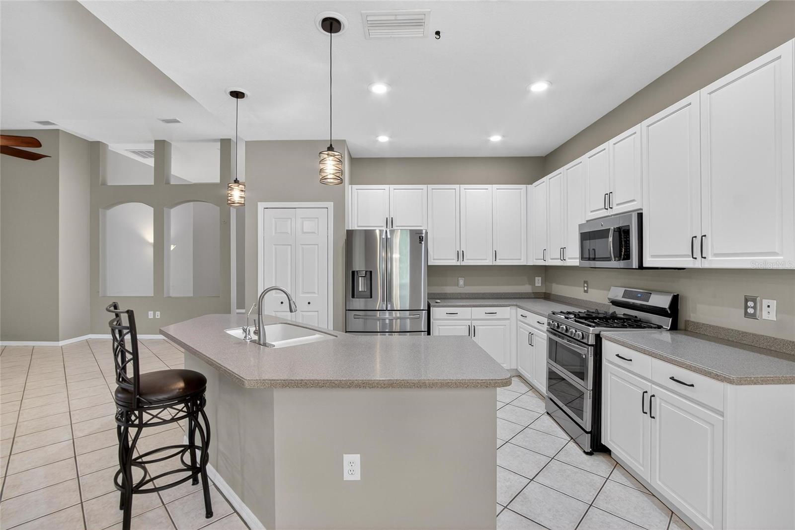 Image 14 of 55 For 15531 Martinmeadow Drive