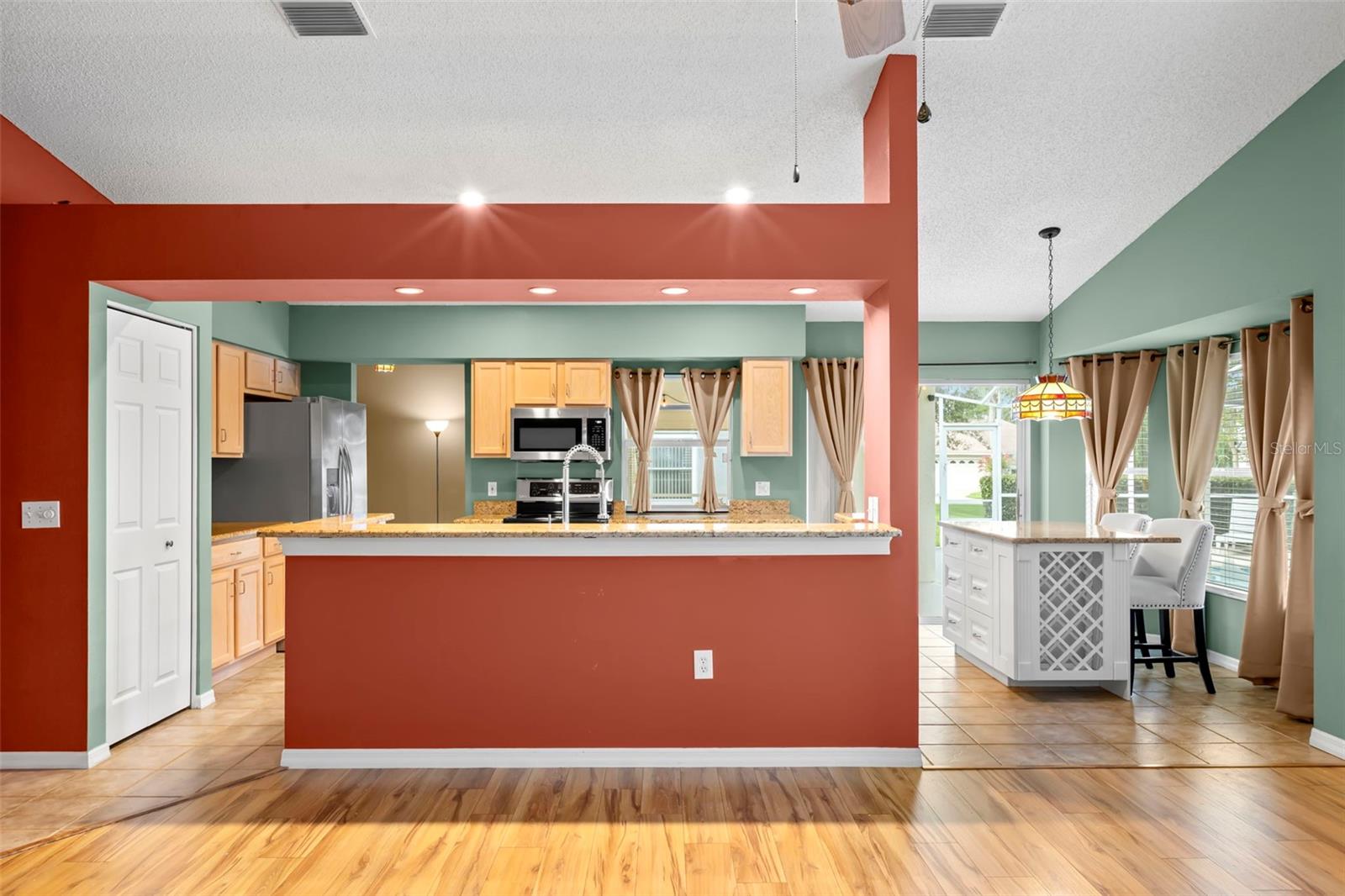 Image 18 of 59 For 18445 Grand Club Drive