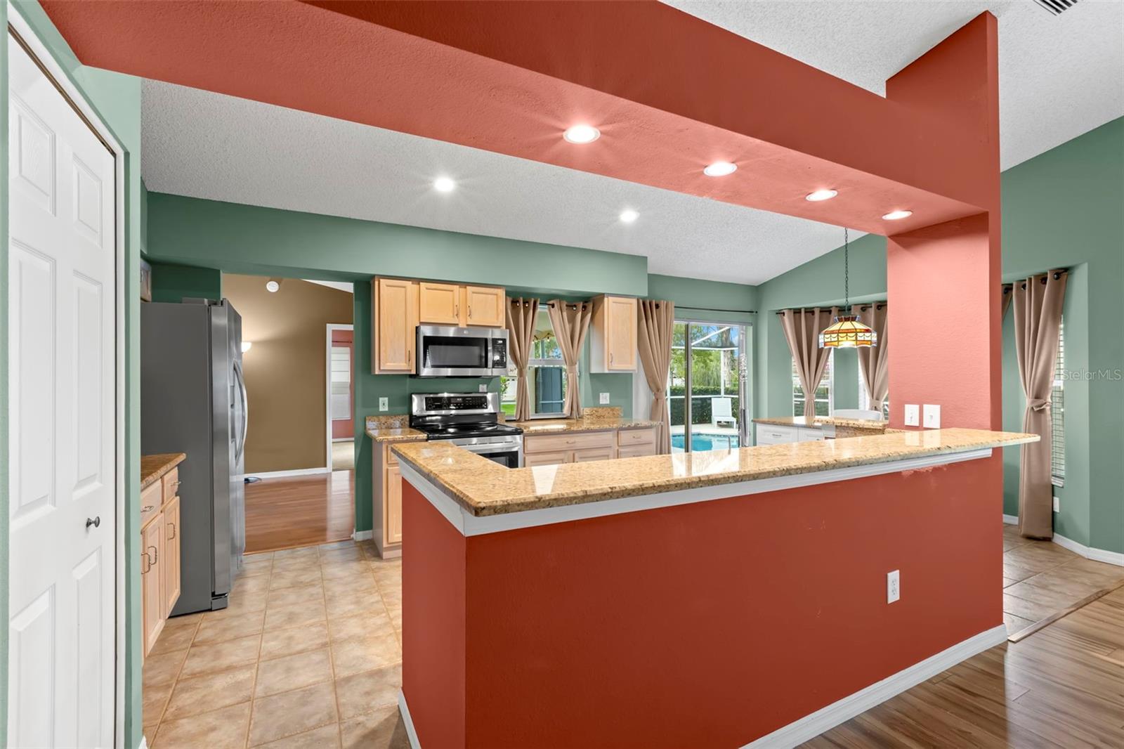 Image 19 of 59 For 18445 Grand Club Drive