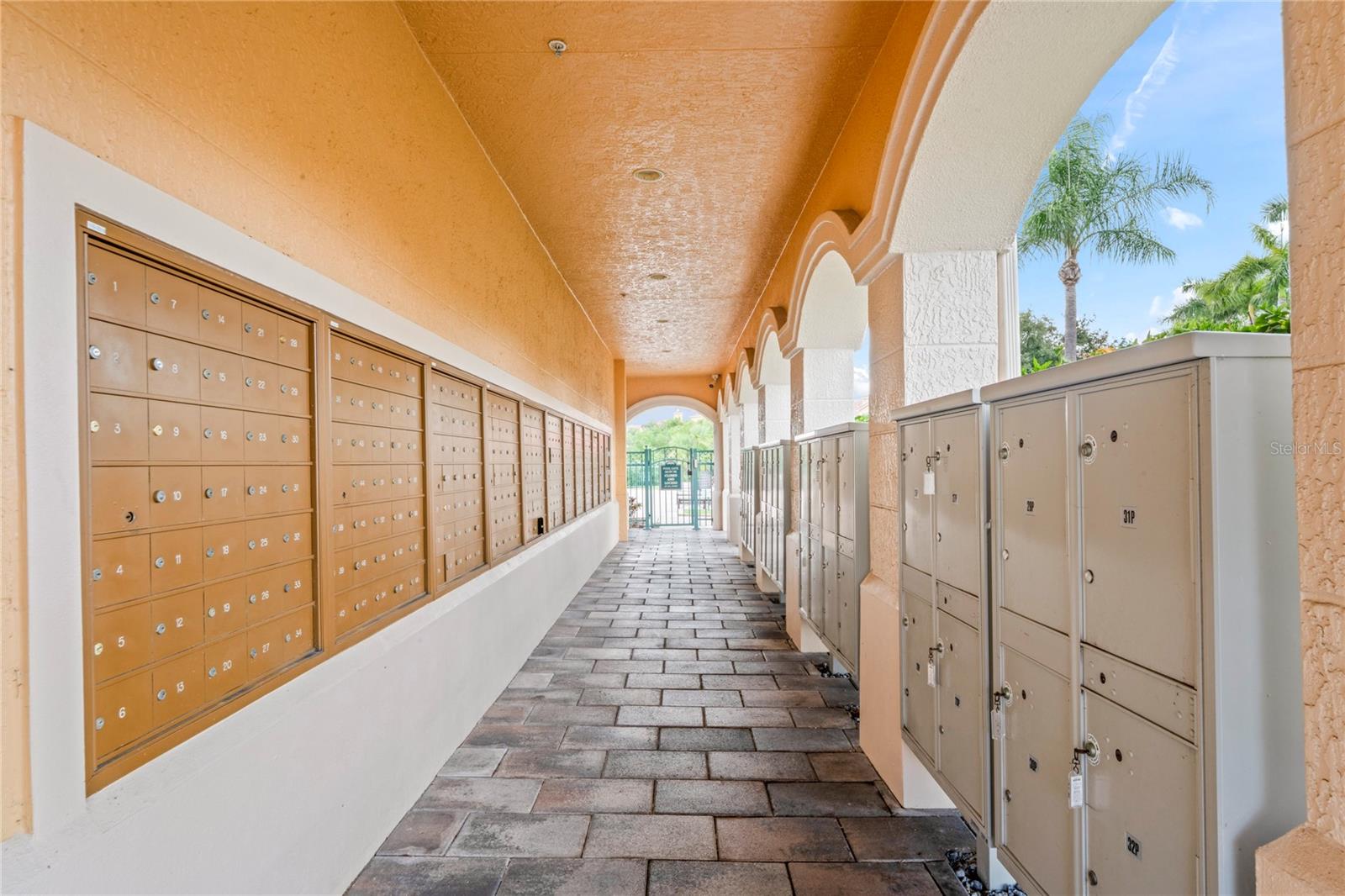 Image 87 of 90 For 2709 Via Cipriani  515a