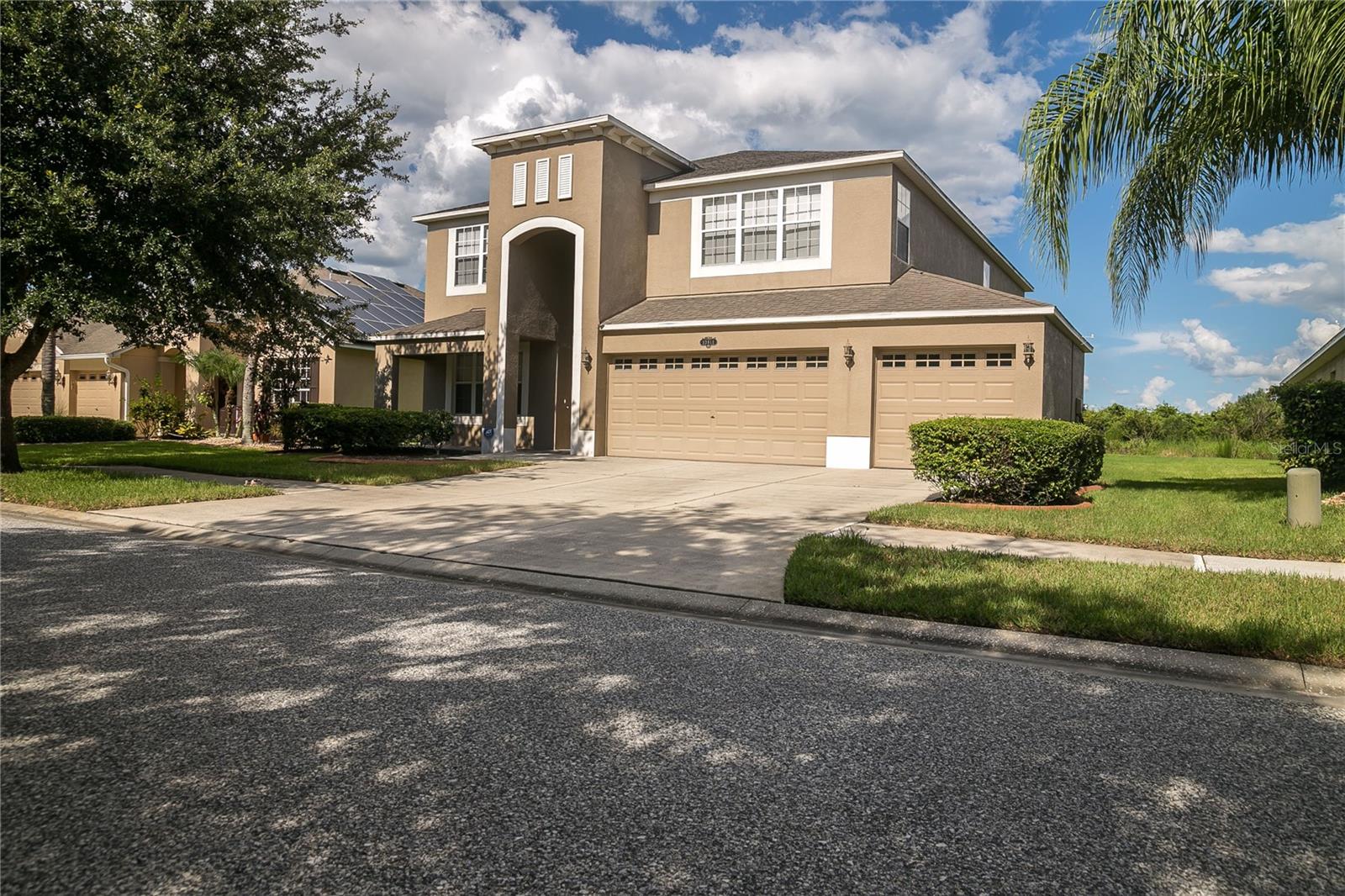 Details for 10811 Breaking Rocks Drive, TAMPA, FL 33647