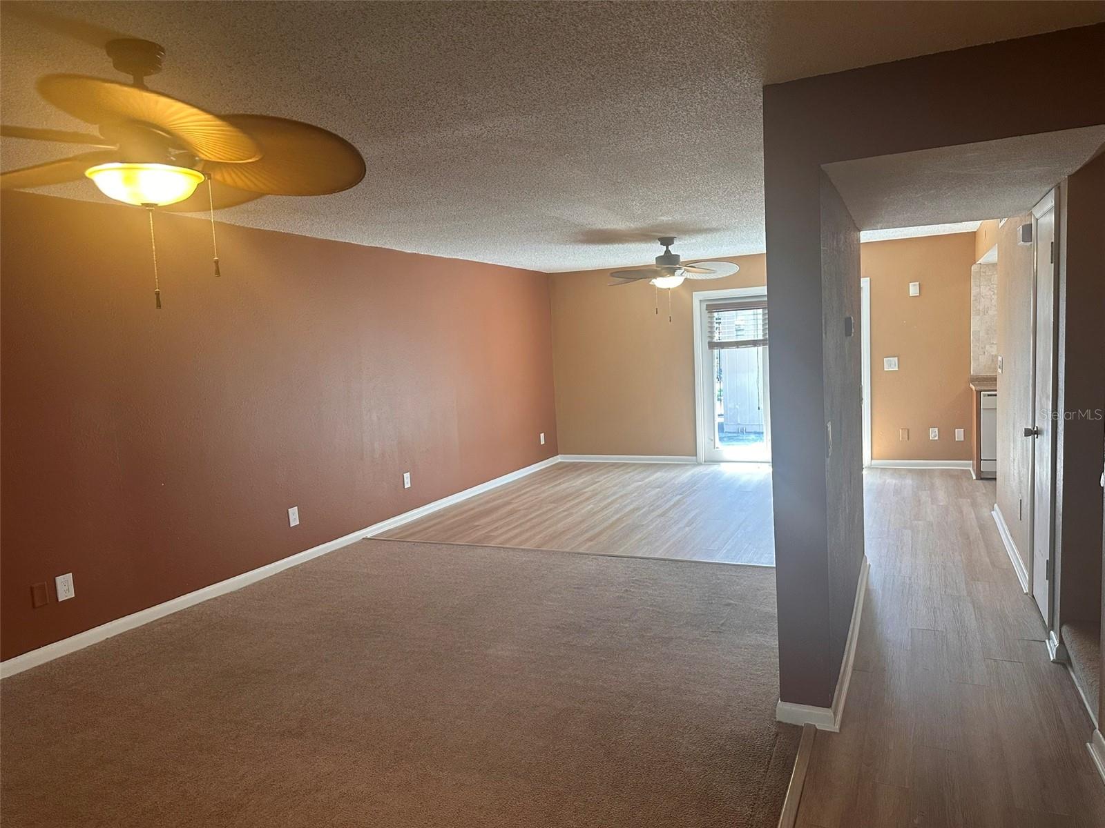 Image 10 of 47 For 10605 Carrollbrook Way