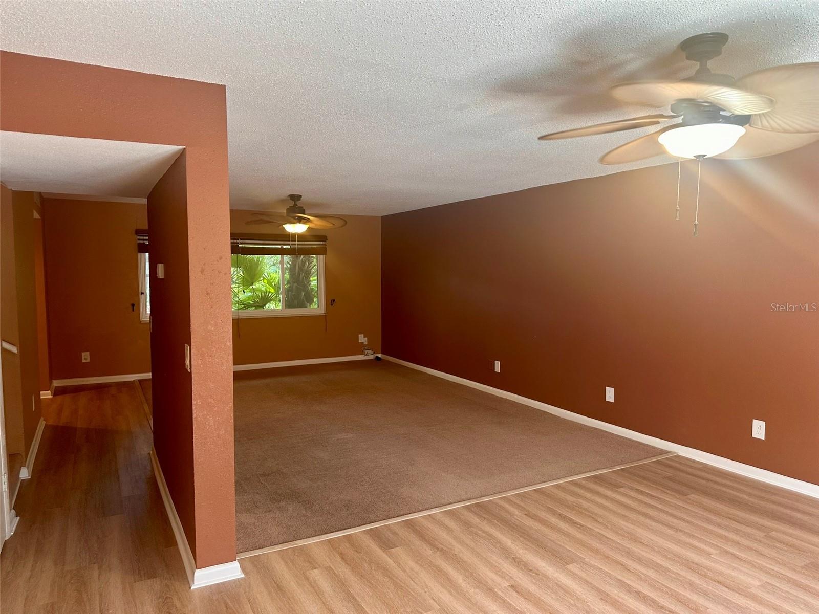 Image 12 of 47 For 10605 Carrollbrook Way