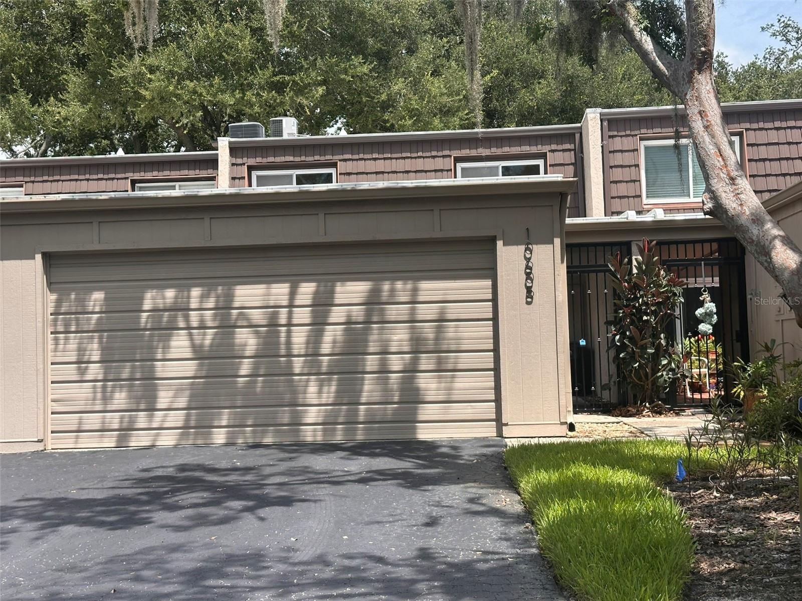 Image 36 of 47 For 10605 Carrollbrook Way