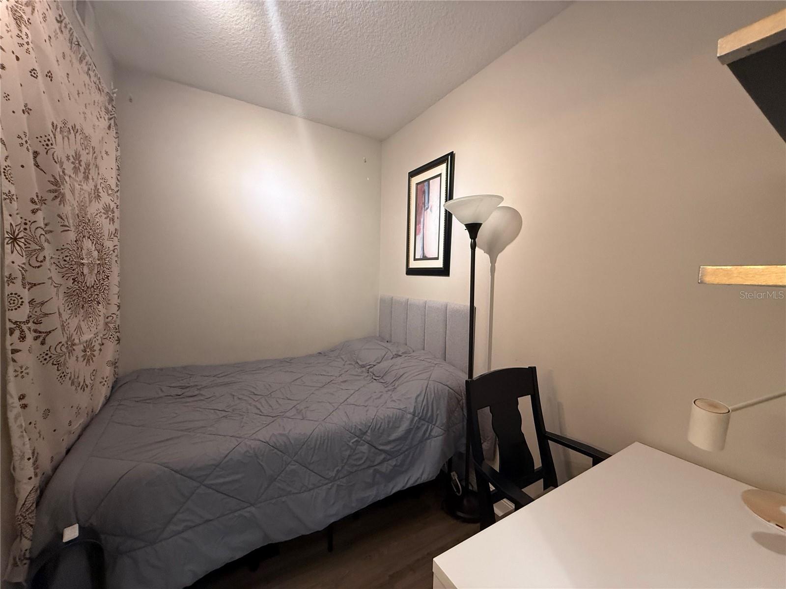 Image 11 of 30 For 628 Cleveland Street 612