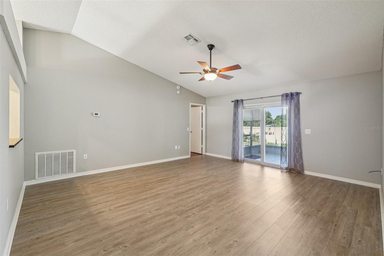 Image 11 of 70 For 2851 Timbercrest Place