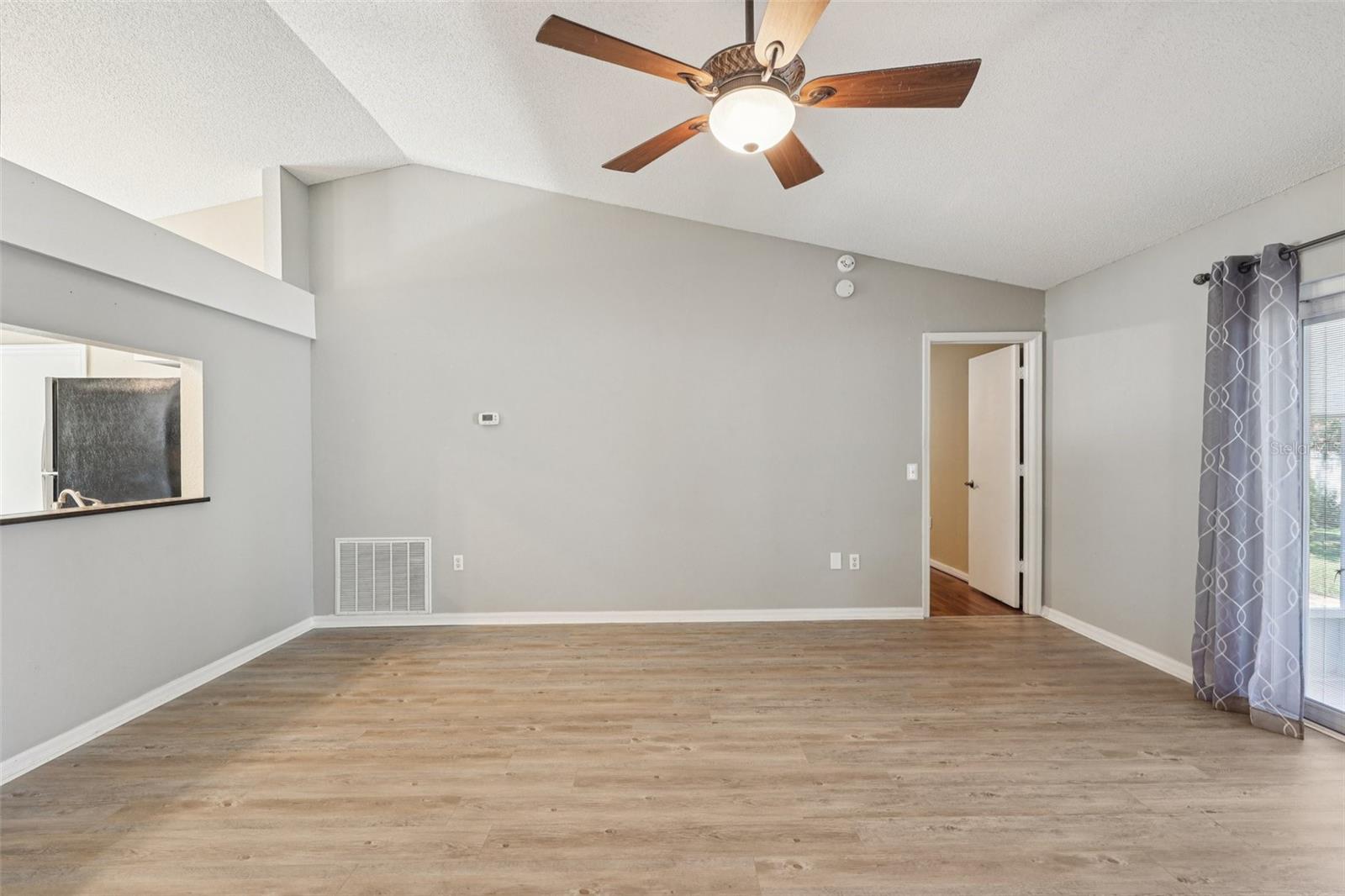 Image 12 of 70 For 2851 Timbercrest Place