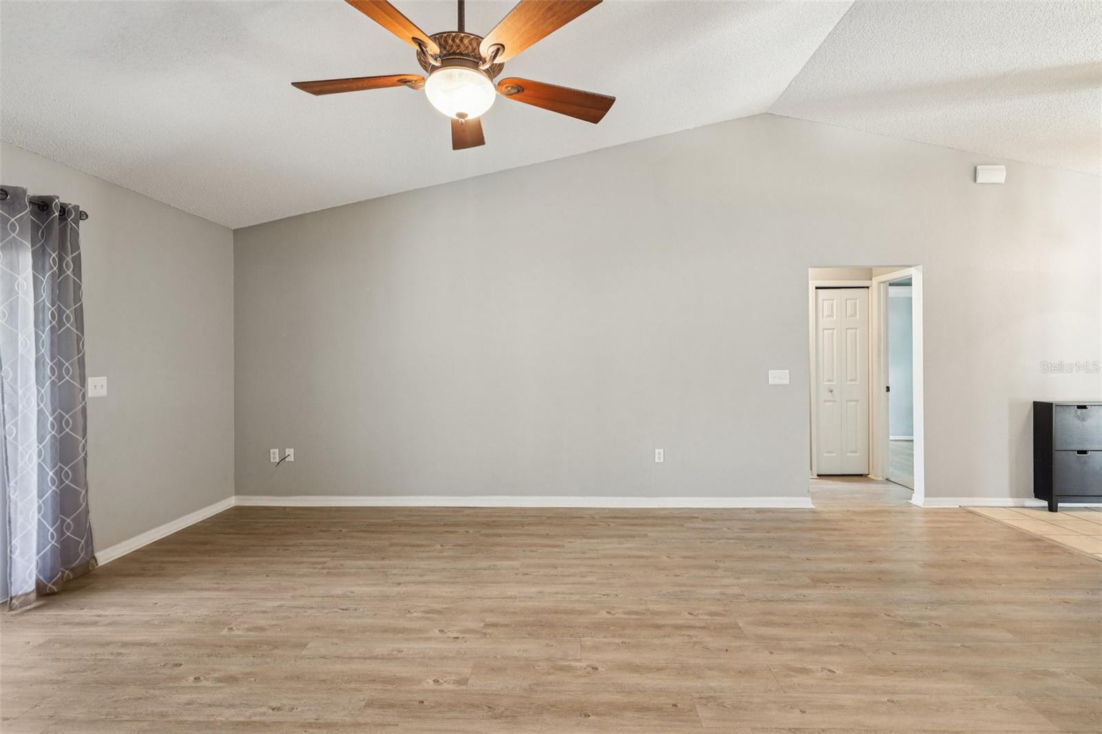 Image 13 of 70 For 2851 Timbercrest Place