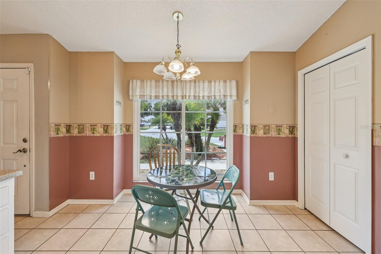 Image 18 of 70 For 2851 Timbercrest Place