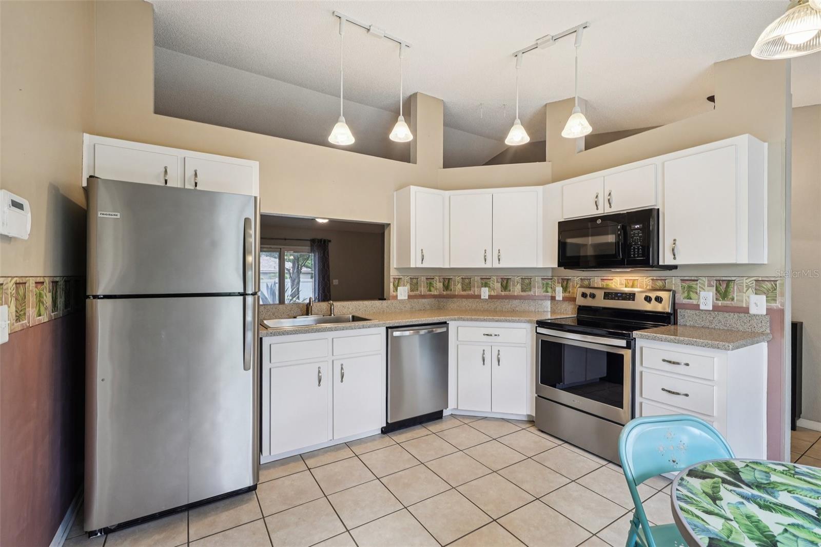 Image 20 of 70 For 2851 Timbercrest Place
