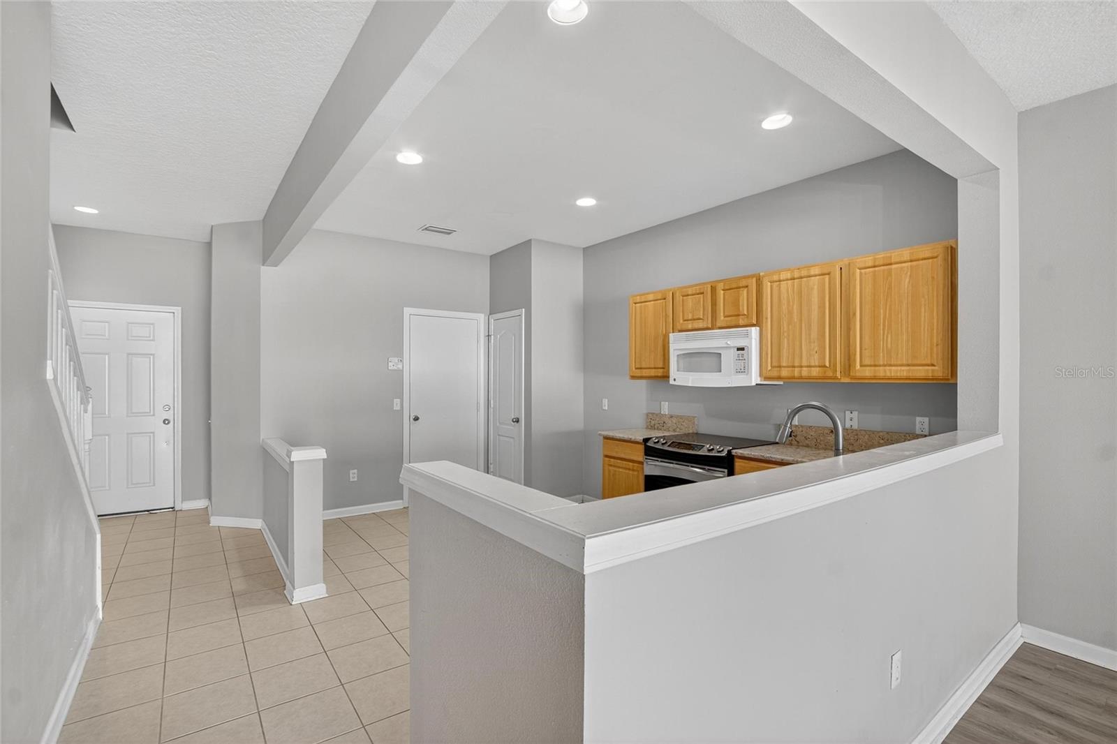 Image 8 of 30 For 4746 Pond Ridge Drive
