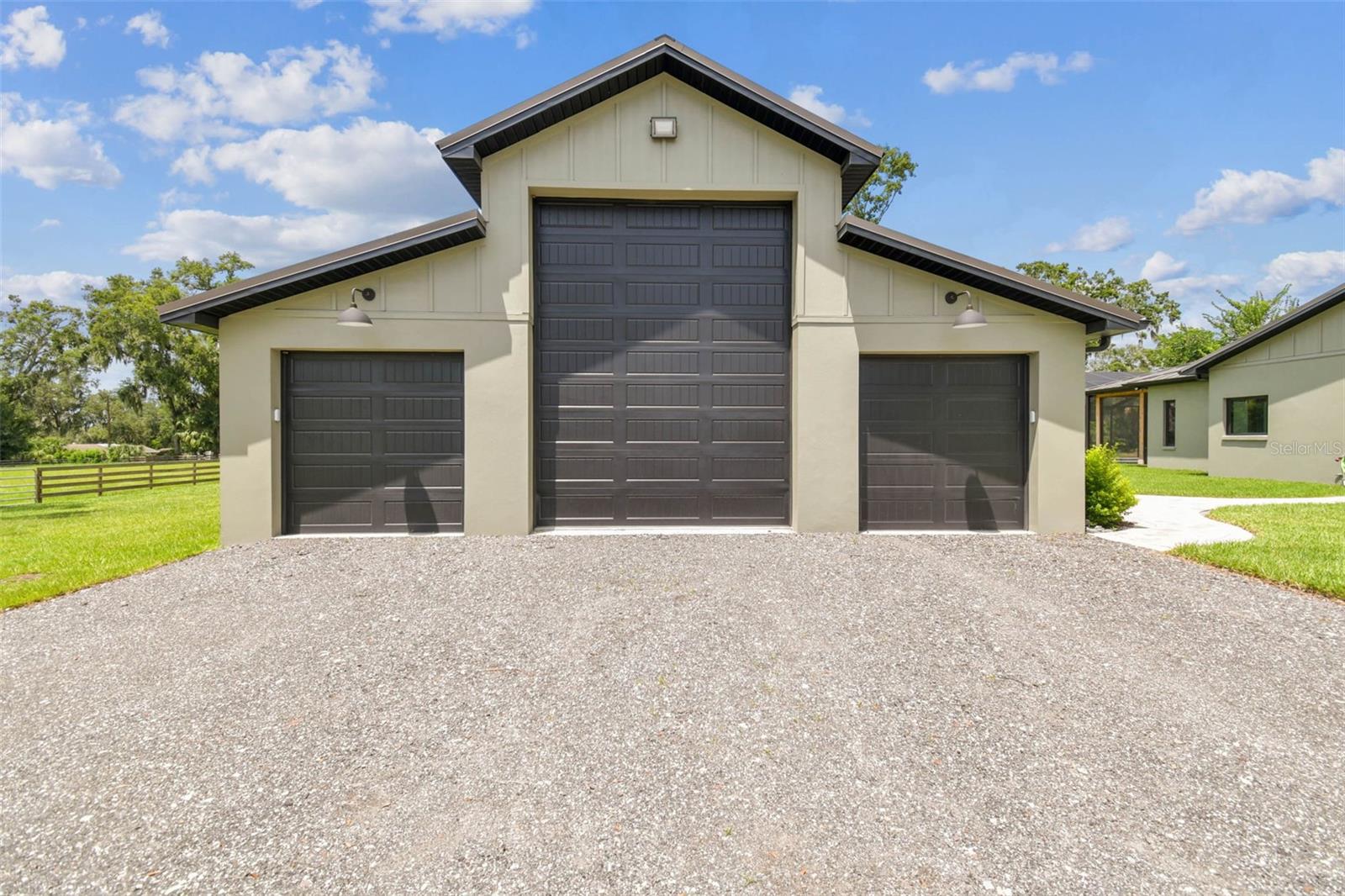 Listing photo id 28 for 1517 Uncle Buds Lane