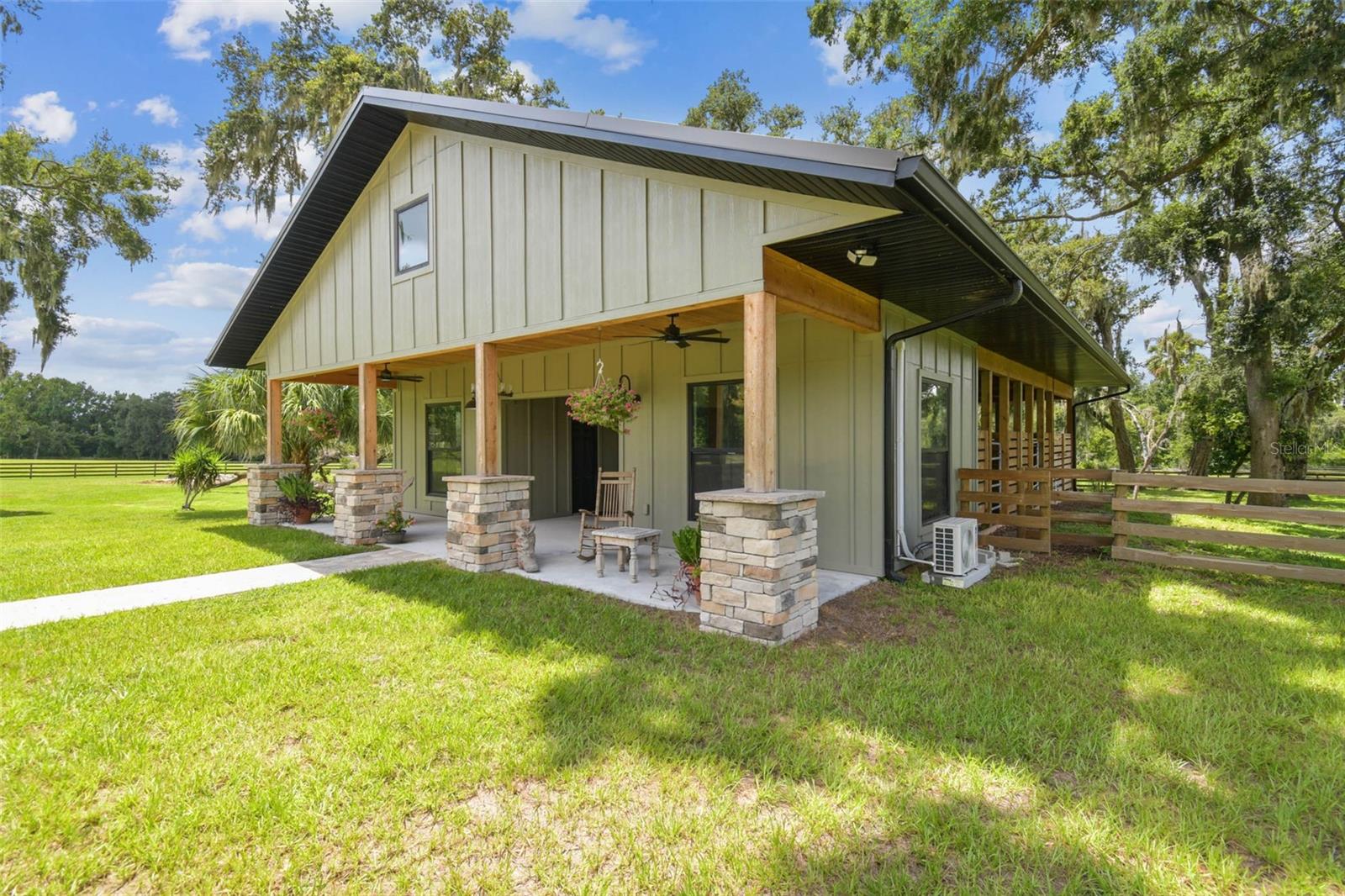 Listing photo id 31 for 1517 Uncle Buds Lane