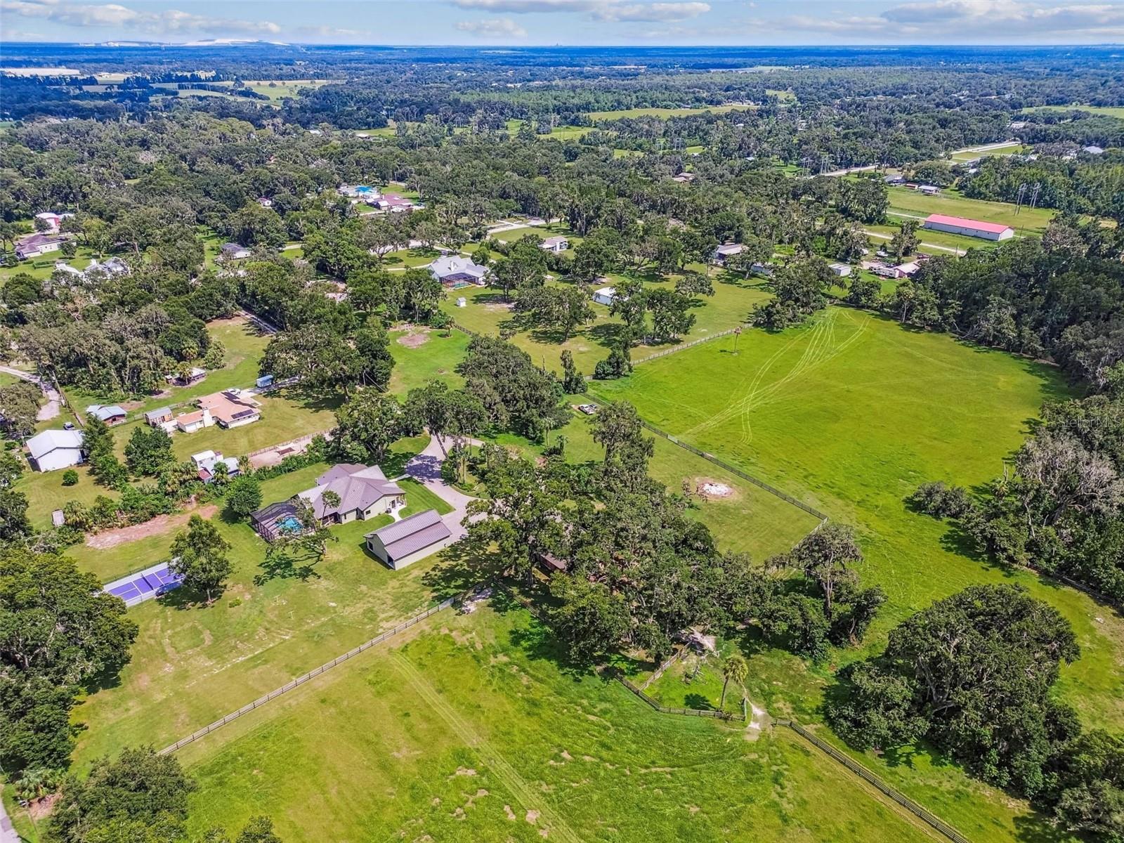 Listing photo id 38 for 1517 Uncle Buds Lane