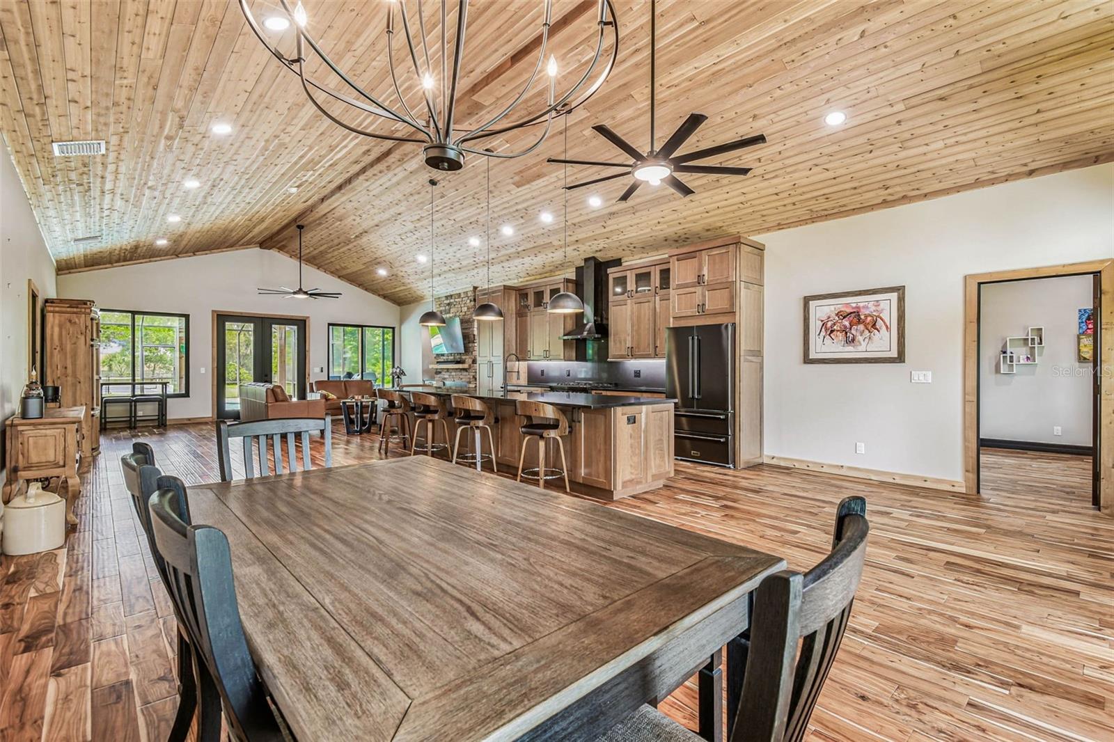 Listing photo id 6 for 1517 Uncle Buds Lane