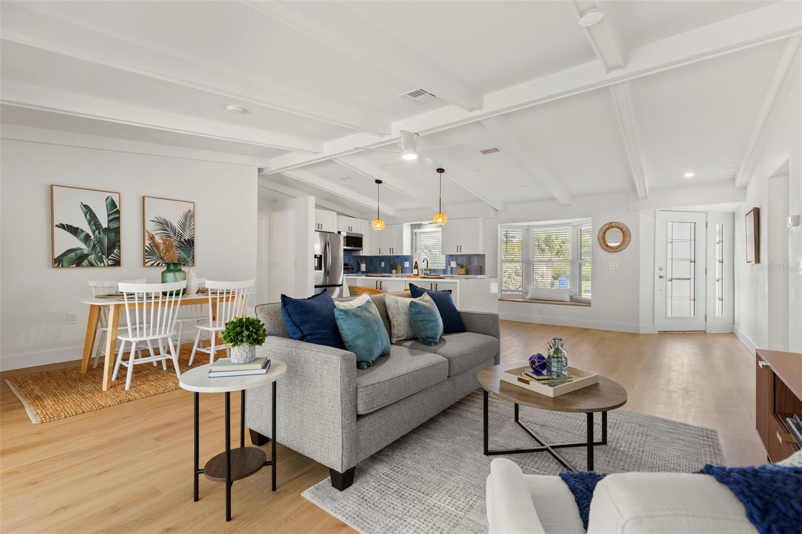 Listing photo id 9 for 2164 Cedar Drive