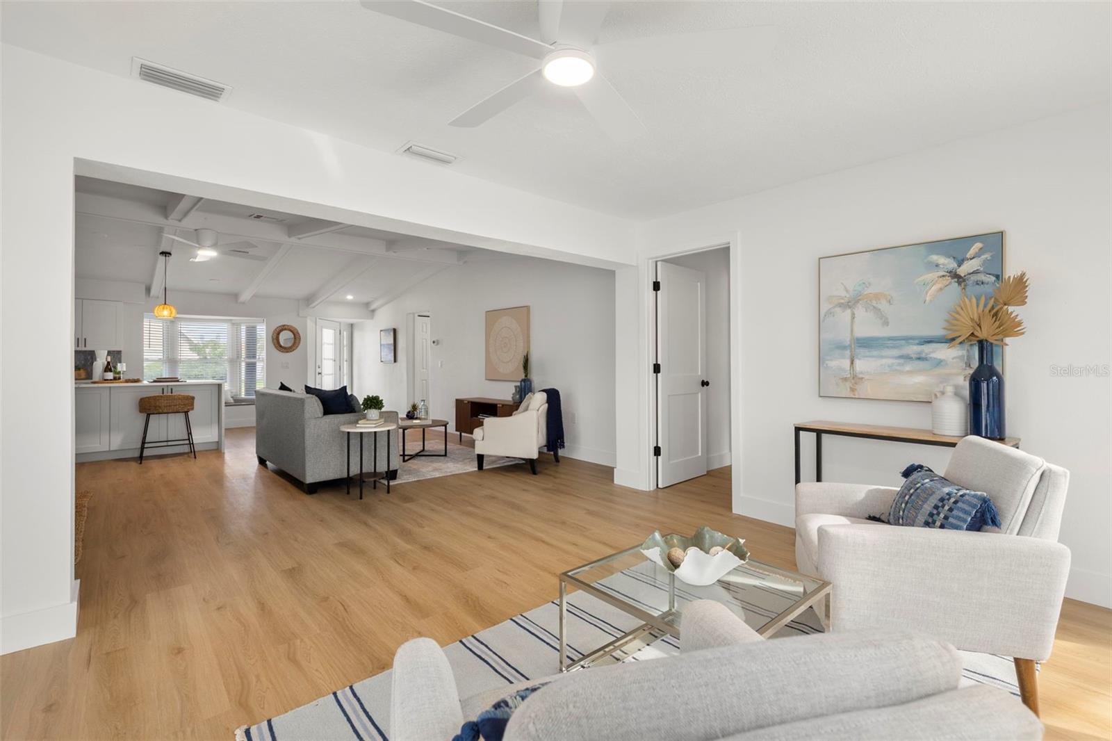 Listing photo id 13 for 2164 Cedar Drive