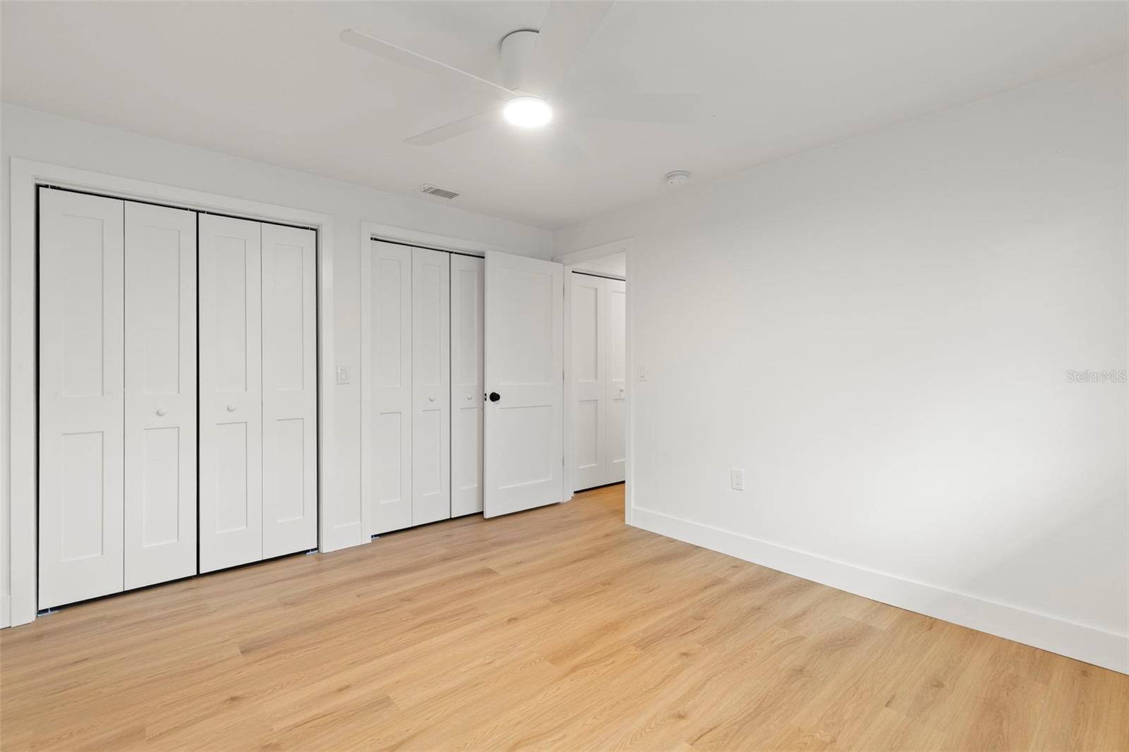Listing photo id 18 for 2164 Cedar Drive