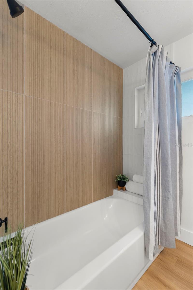 Listing photo id 20 for 2164 Cedar Drive