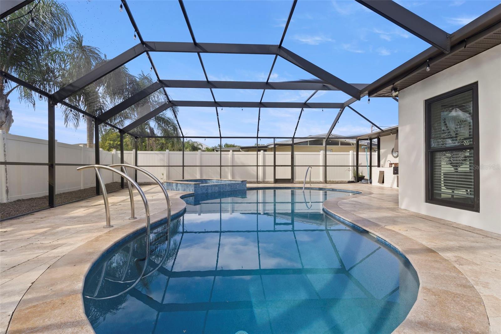 Listing photo id 25 for 2164 Cedar Drive