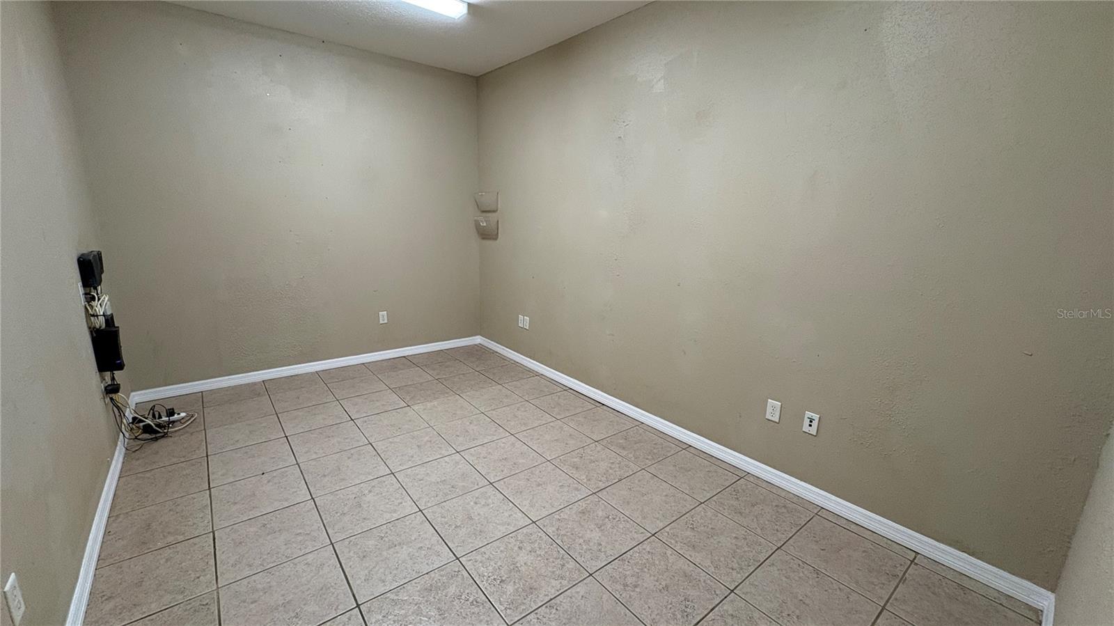 Image 16 of 27 For 7906 Leo Kidd Avenue