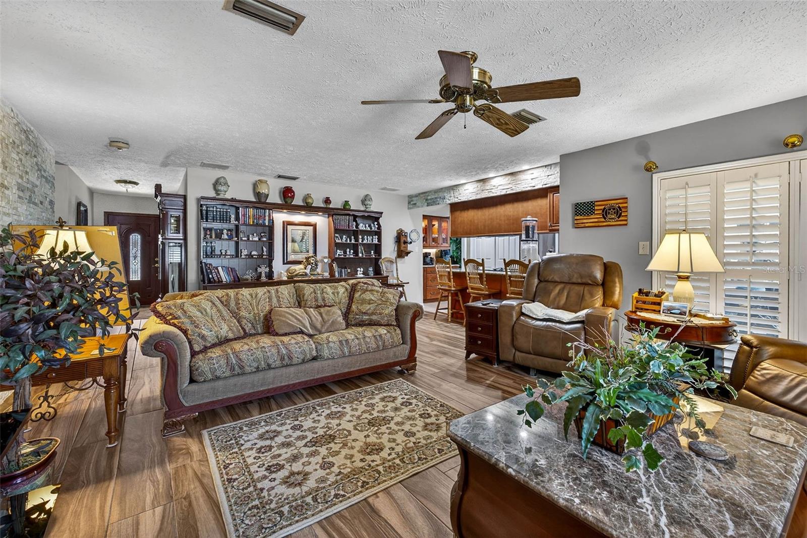 Image 18 of 38 For 4001 Highgate Drive