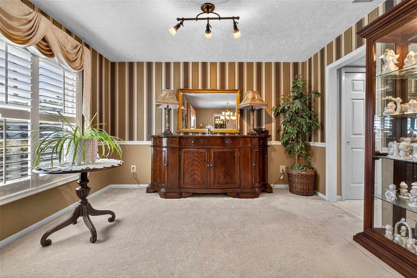 Image 7 of 38 For 4001 Highgate Drive