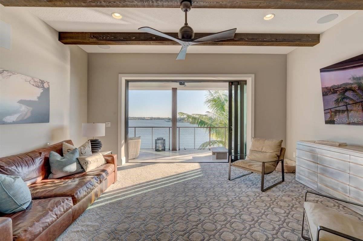 Listing photo id 49 for Address Not Provided