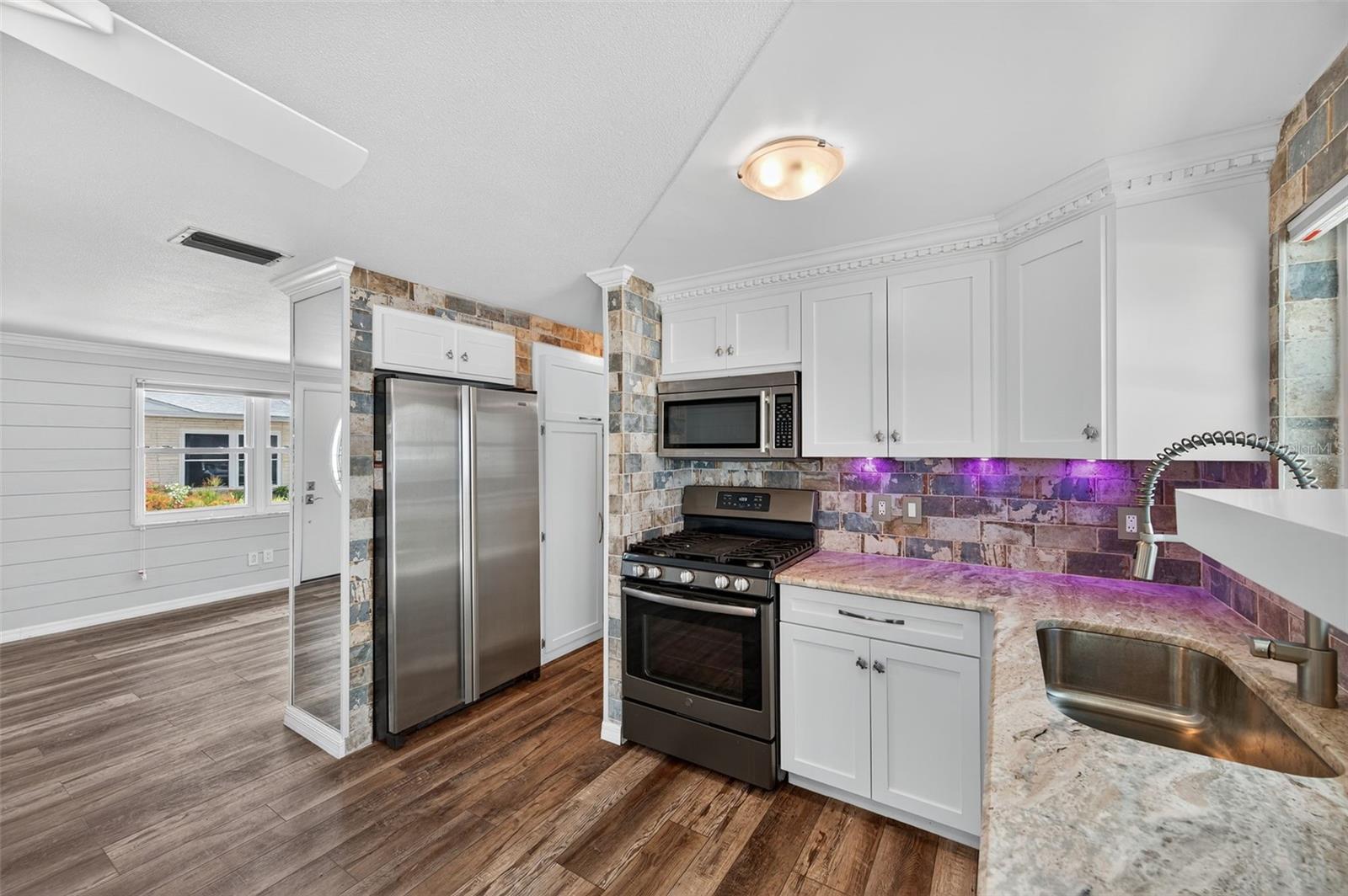 Image 12 of 44 For 12400 Park Boulevard 213