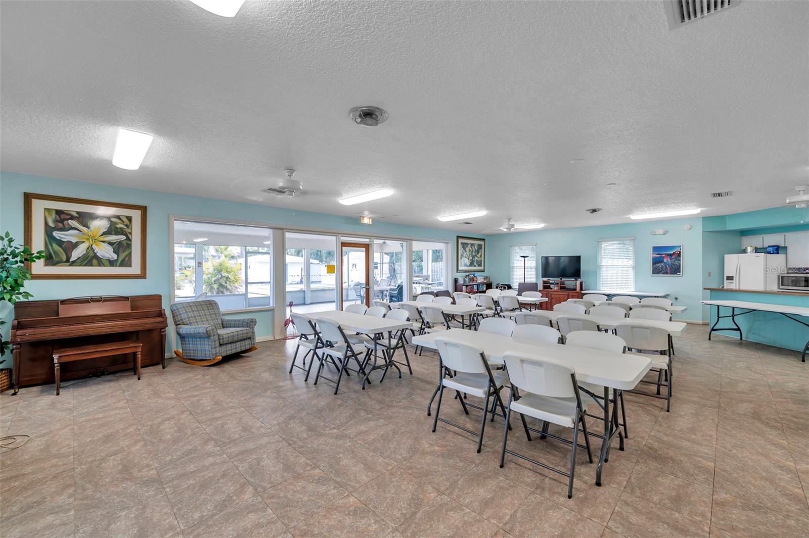 Image 35 of 44 For 12400 Park Boulevard 213